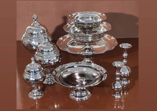 ظروف مسی کروم شده با سطح آینه ای و جلوه براق چشمگیر